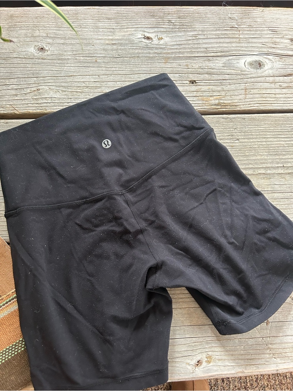 lululemon athletica Women’s Black High-Rise Athletic Shorts 6 inch